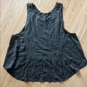 Lululemon black sliver fabric spin tank